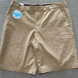 Izod Men's Khaki Flat Front Shorts